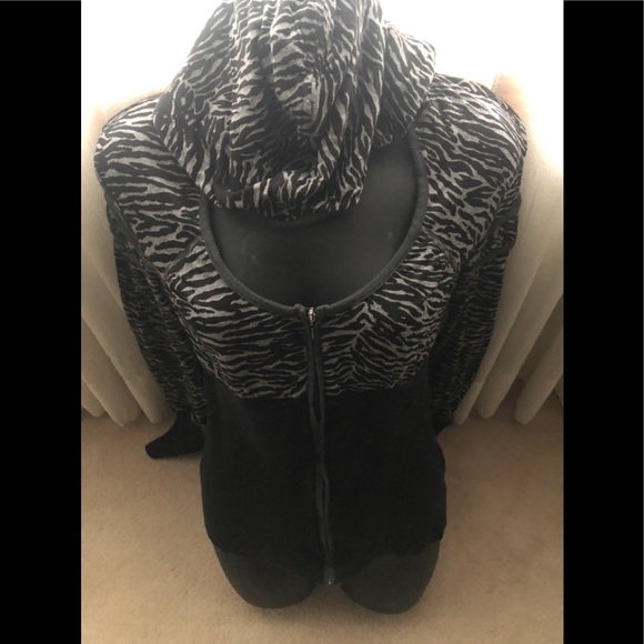 Zebra zip-up hoodie brooks Foxy Jeans - Picture 2 of 5